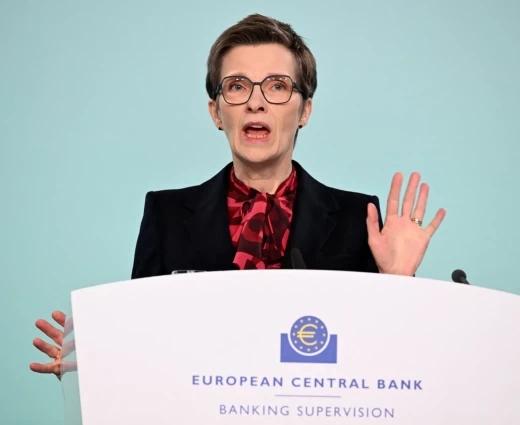 ΕΚΤ: «Καμπανάκι» Μπουχ για τη χαλάρωση των τραπεζικών κανόνων