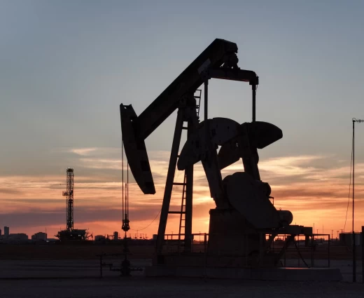 Πετρέλαιο: Υποχωρεί στα $106 το Brent καθώς η Σαουδική Αραβία επαναφέρει τον κρίσιμο αγωγό East-West