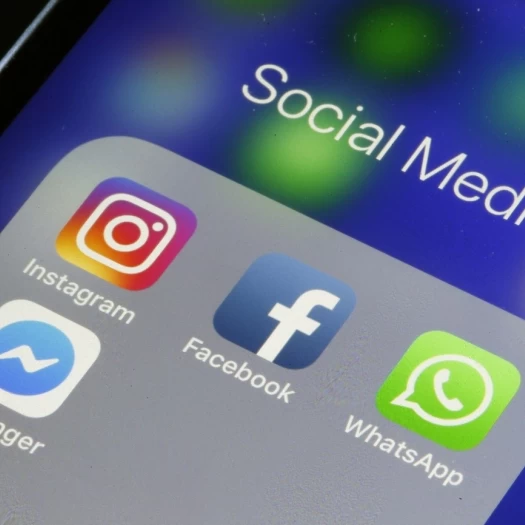 Η ΕΕ βάζει όρια στα social media για παιδιά κάτω των 13: Τι αλλάζει με το νέο EU Kids Act