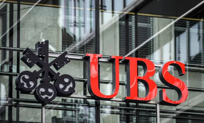 UBS: Στηρίζει απρόθυμα την συμβιβαστική πρόταση των Ελβετών για τις κεφαλαιακές απαιτήσεις