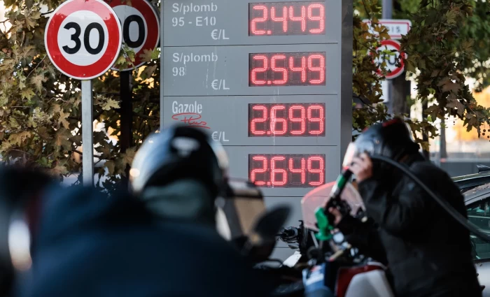 Ντίζελ: Σε ιστορικό υψηλό η μέση τιμή στα πρατήρια καυσίμων της ΕΕ – Άγγιξε τα 2,23 ευρώ το λίτρο