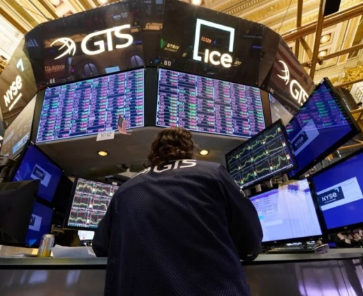 Wall Street: Πιέσεις από ομόλογα και πετρέλαιο – Η Oracle επιβαρύνει τον Nasdaq
