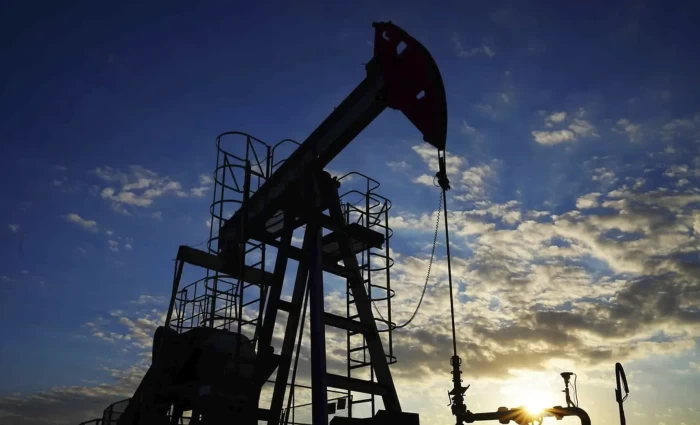 Πετρέλαιο: Στα 105 δολάρια το Brent καθώς οι αγορές παραμένουν επιφυλακτικές