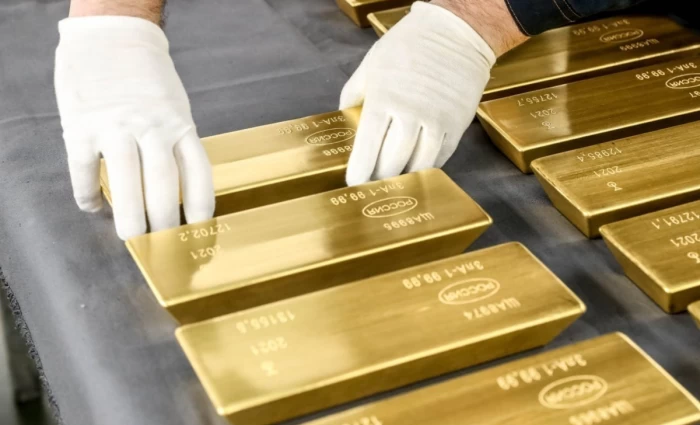 Χρυσός: Βουτιά κάτω από τα 4.206 δολάρια με φόντο πετρέλαιο, Ιράν και Fed