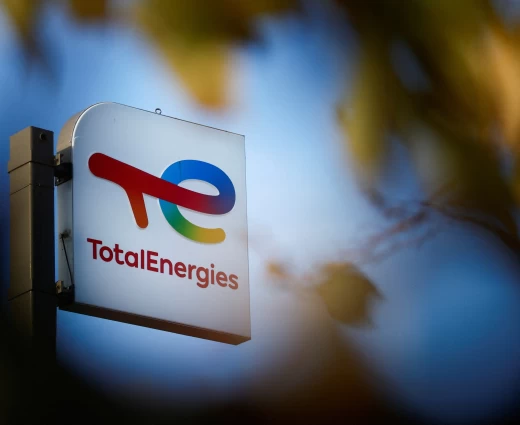 TotalEnergies: «Πατάει γκάζι» σε παραγωγή πετρελαίου, φυσικού αερίου και ηλεκτρισμό – Αύξηση μερίσματος άνω του 5% ετησίως