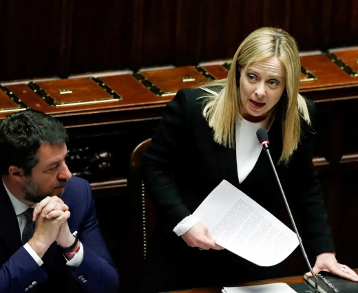 Η Ιταλία πρέπει να φορολογήσει τις τράπεζες όπως η Ισπανία, λέει ο Σαλβίνι