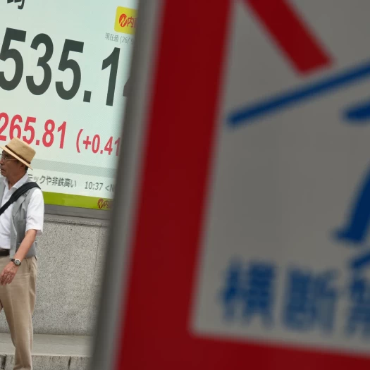 Ιαπωνία: Το ισχυρό γιεν αλλάζει τους πρωταγωνιστές στο χρηματιστήριο