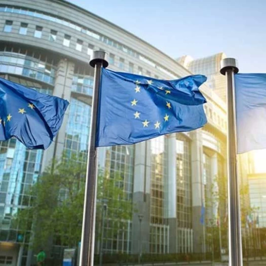 Δημόσιες συμβάσεις: Η Ε.Ε. αλλάζει τους κανόνες με «ευρωπαϊκή προτίμηση» και «φρένο» σε τρίτες χώρες
