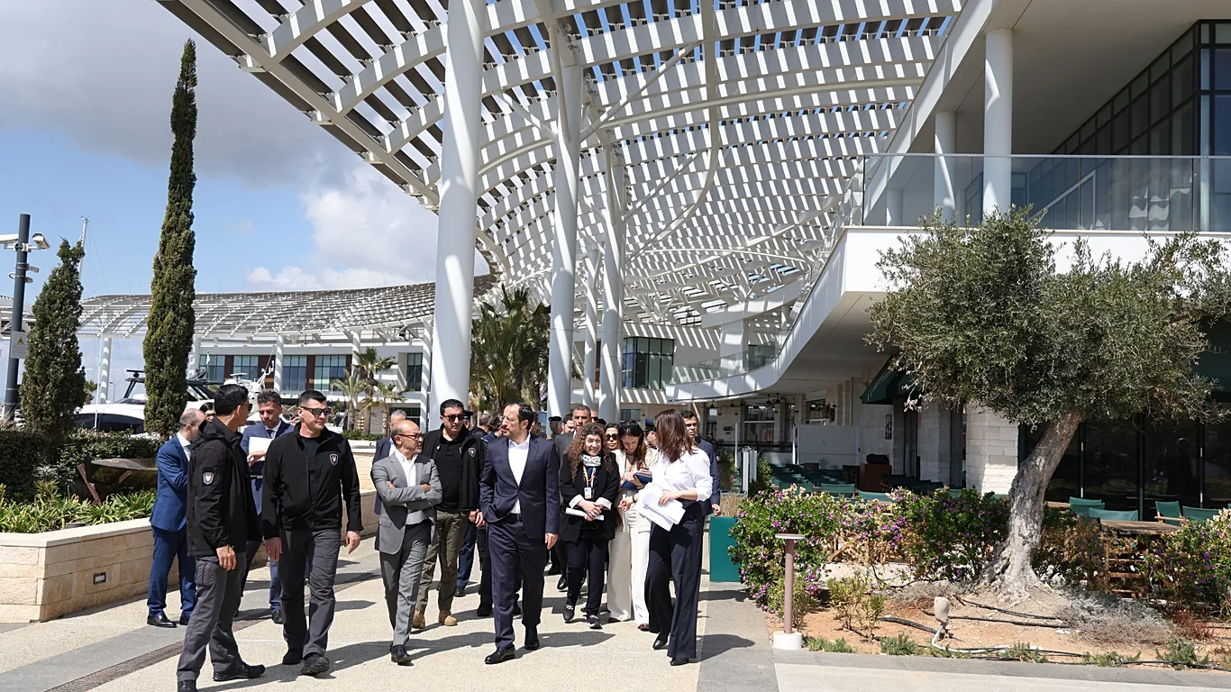 &laquo;&Pi;&rho;ά&sigma;&iota;&nu;&omicron; &phi;&omega;&sigmaf;&raquo; &alpha;&pi;ό &tau;&eta;&nu; &Epsilon;&Epsilon; &sigma;&tau;&eta;&nu; &pi;&rho;ό&tau;&alpha;&sigma;&eta; &Chi;&rho;&iota;&sigma;&tau;&omicron;&delta;&omicron;&upsilon;&lambda;ί&delta;&eta; &gamma;&iota;&alpha; &alpha;&mu;&omicron;&iota;&beta;&alpha;ί&alpha; &alpha;&mu;&upsilon;&nu;&tau;&iota;&kappa;ή &sigma;&upsilon;&nu;&delta;&rho;&omicron;&mu;ή
