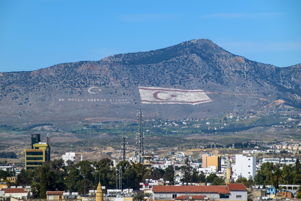 &Alpha;&gamma;&omega;&gamma;ό&sigmaf; &phi;&upsilon;&sigma;&iota;&kappa;&omicron;ύ &alpha;&epsilon;&rho;ί&omicron;&upsilon; &pi;&rho;&omicron;&sigmaf; &kappa;&alpha;&tau;&epsilon;&chi;ό&mu;&epsilon;&nu;&alpha;: &Chi;&omega;&rho;ί&sigmaf; &sigma;&tau;&omicron;&iota;&chi;&epsilon;ί&alpha; &omicron;&iota; &alpha;&nu;&alpha;&phi;&omicron;&rho;έ&sigmaf; &tau;&eta;&sigmaf; Ά&gamma;&kappa;&upsilon;&rho;&alpha;&sigmaf;, &lambda;έ&nu;&epsilon; &epsilon;&iota;&delta;&iota;&kappa;&omicron;ί