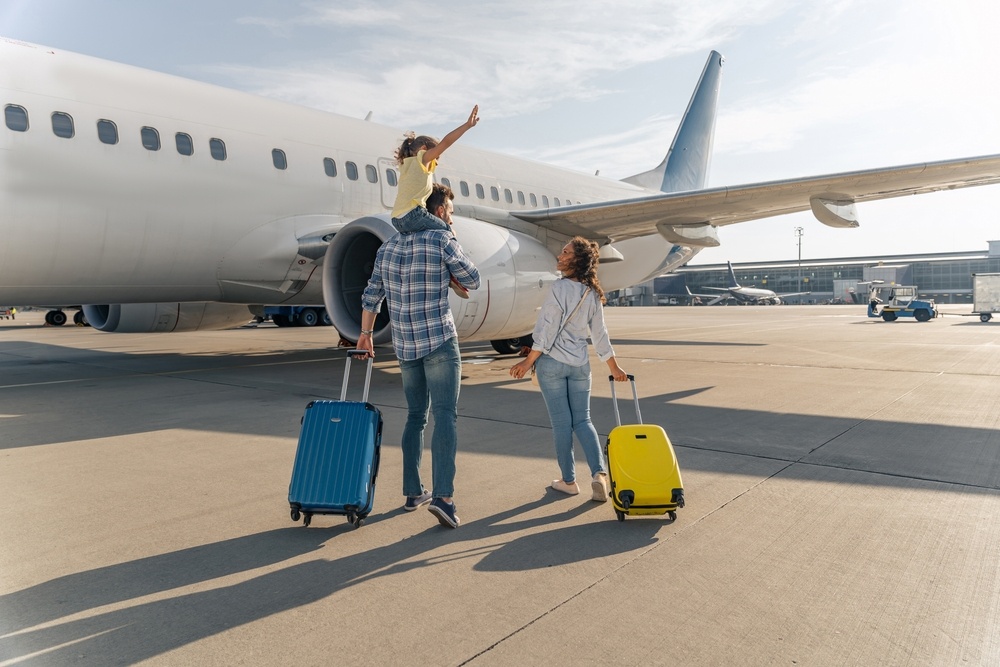 TUI: &Epsilon;&lambda;&lambda;ά&delta;&alpha; &kappa;&alpha;&iota; &Iota;&sigma;&pi;&alpha;&nu;ί&alpha; &omicron;&iota; &mu;&epsilon;&gamma;ά&lambda;&omicron;&iota; &kappa;&epsilon;&rho;&delta;&iota;&sigma;&mu;έ&nu;&omicron;&iota; &tau;&eta;&sigmaf; &phi;&epsilon;&tau;&iota;&nu;ή&sigmaf; &sigma;&epsilon;&zeta;ό&nu;
