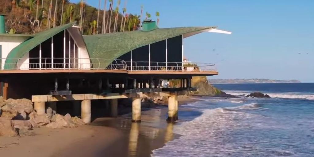 Πωλείται το εμβληματικό Wave House στο Μαλιμπού της Καλιφόρνιας