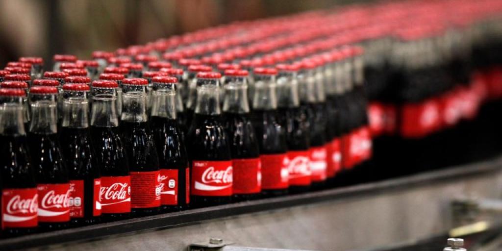 The Mail: Η Coca-Cola συνεχίζει να λειτουργεί στη Ρωσία παρά τις κυρώσεις!