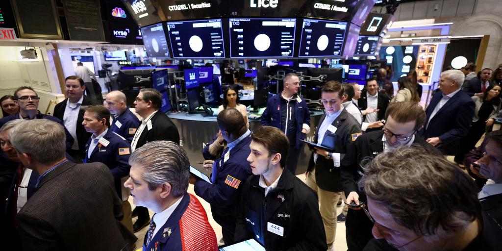 Μεγάλη πτώση στη Wall Street – Στο «κόκκινο» ο Nasdaq