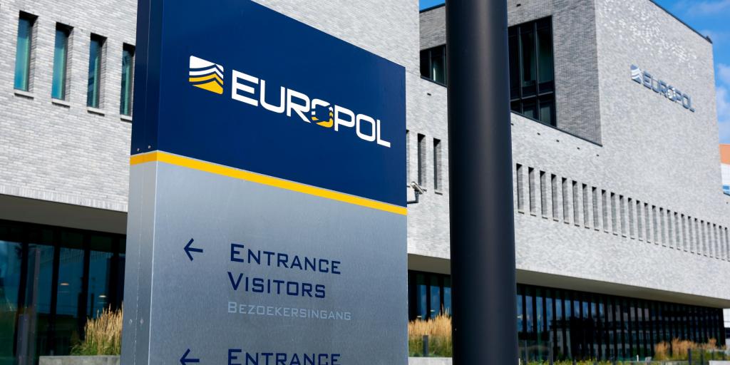 Πολυεθνική επιχείρηση Europol για την €645 εκ. απάτη επενδύσεων "JuicyFields"