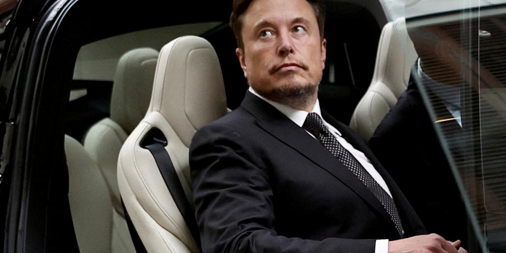 Κίνα: Η επίσκεψη Μασκ «ξεμπλοκάρει» την Tesla