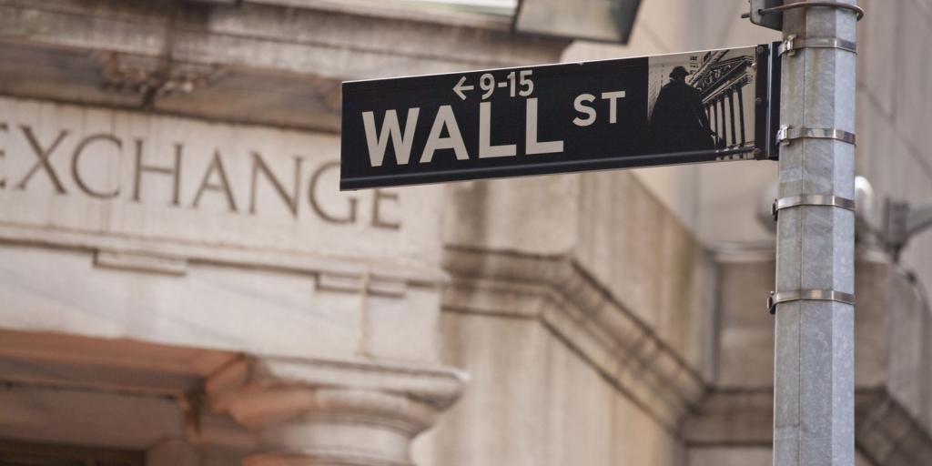 Wall Street: «Άσχημα» μηνύματα από τη Fed οδήγησαν σε πτώση