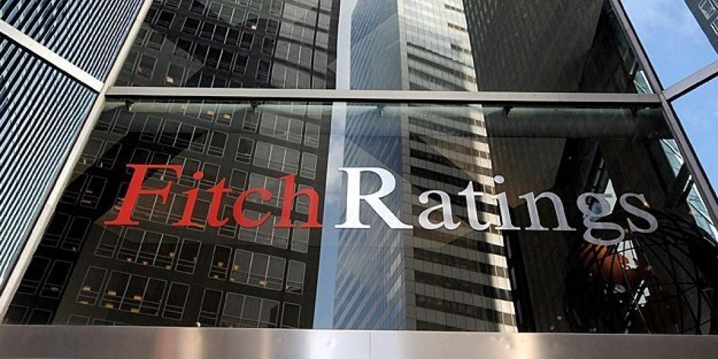 Fitch: Ούριος άνεμος για την κυπριακή οικονομία – Αναβάθμιση σε BBB+