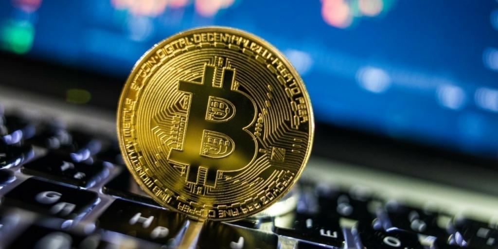 Σε τροχιά εκτόξευσης το Bitcoin: Πιθανόν φέτος να σπάσει το ιστορικό υψηλό των .700