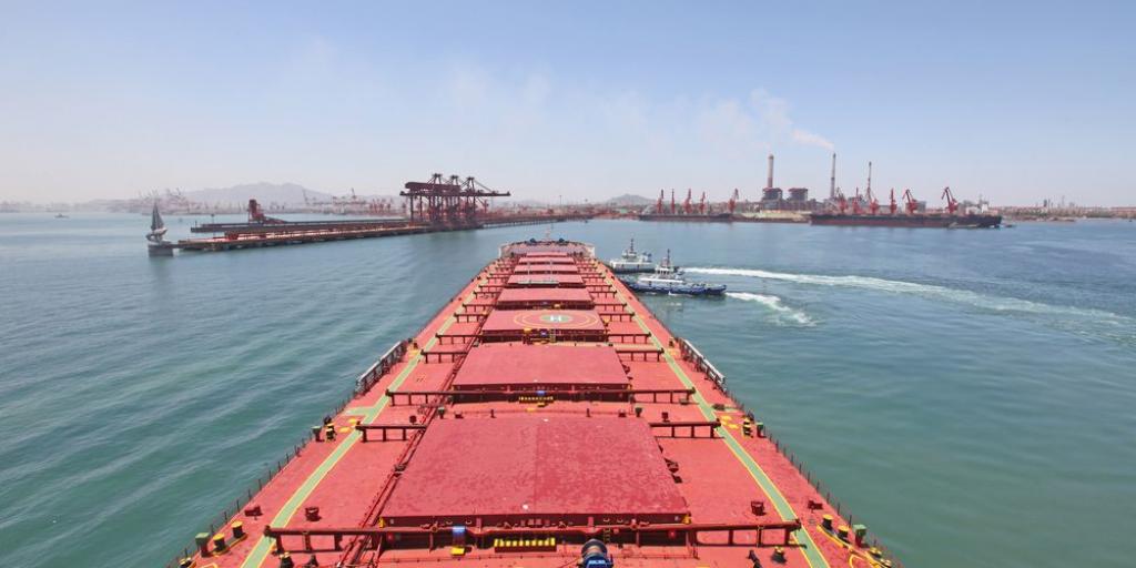 Εγκαταλείπουν το Σουέζ τα μεγάλα Bulk Carriers