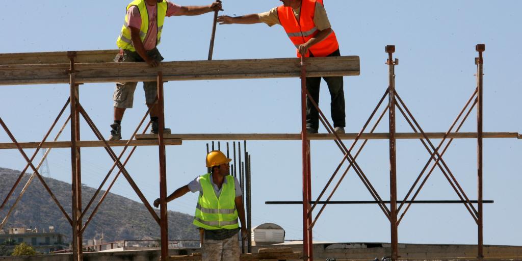 Οικοδομική Βιομηχανία: «Ναι» εργολάβων σε πρόταση ΥΠΕΡΓ για Συλλογική Σύμβαση