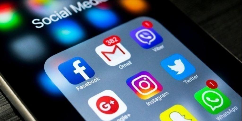 ΗΠΑ: Κατηγορούν τους κολοσσούς των Social Media για μαζική παρακολούθηση χρηστών