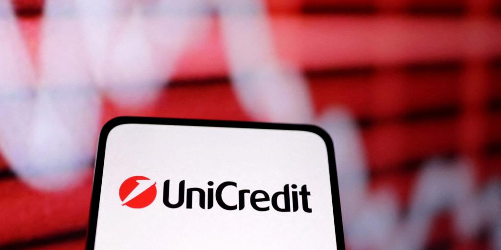 Η UniCredit αυξάνει το μερίδιο στην Commerzbank στο 21%