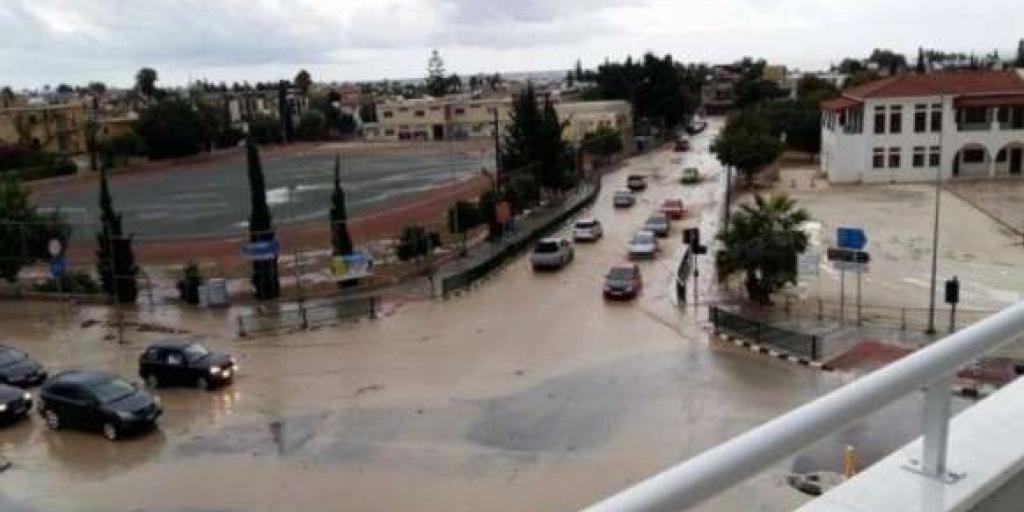 Σε διαχείριση ζημιών από θεομηνία επικεντρώνονται οι αρχές στην επαρχία Πάφου