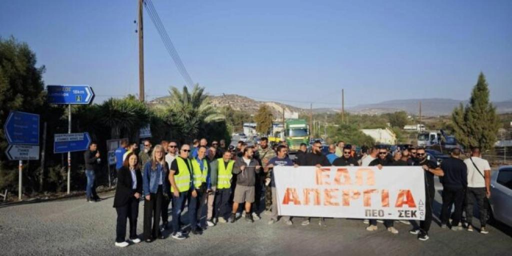 Παραλύει ο τομέας των οικοδομών – Συνεχίζεται η απεργία στα εργοστάσια έτοιμου σκυροδέματος