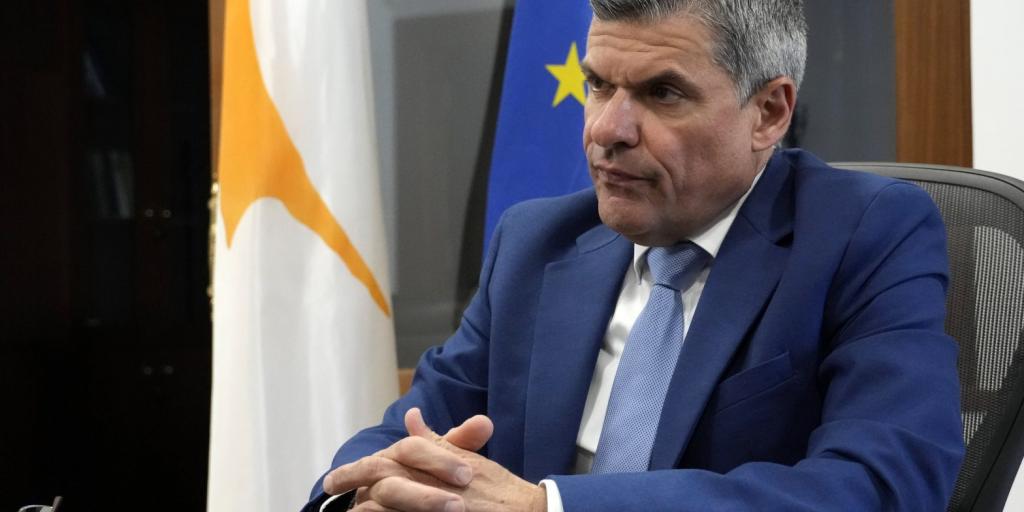 Υπ. Ενέργειας: «Έξυπνος» αλγόριθμος θα παρακολουθεί τις τιμές στα καύσιμα