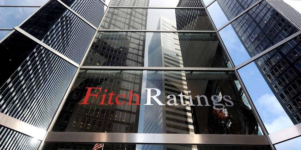 Fitch: Διατήρησε το ΒΒΒ- με σταθερό Outlook για την Ελλάδα