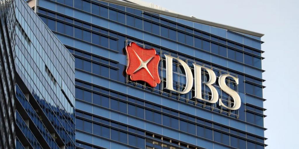 DBS: Προσλαμβάνει τραπεζίτες για τη διαχείριση πλούτου Ρώσων παρά τις κυρώσεις