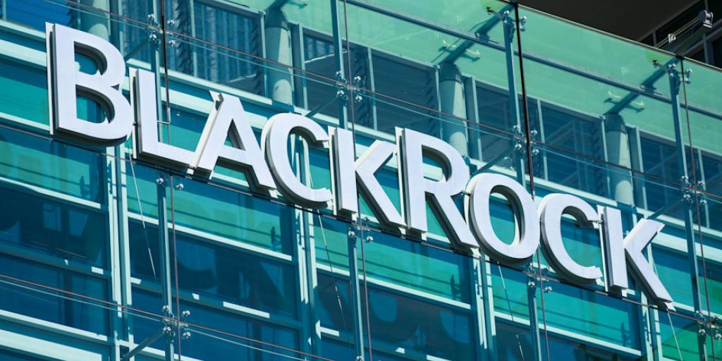 Η BlackRock γυρίζει την πλάτη στις κλιματικές ανησυχίες