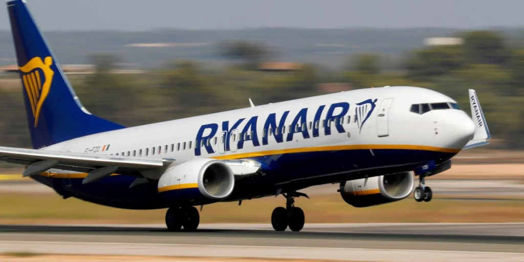 Ryanair: Ψαλίδι τους στόχους για την επιβατική κίνηση λόγω Boeing