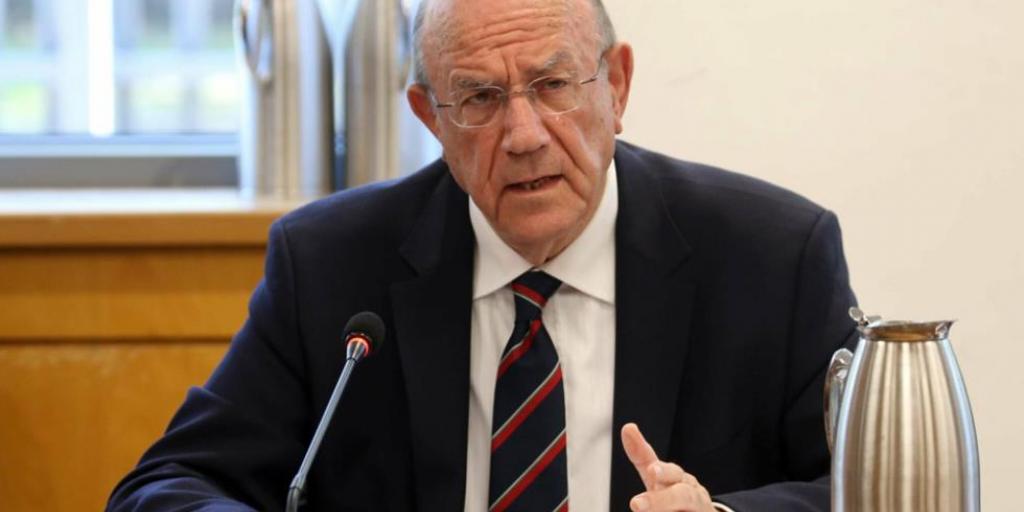 «Υπενθύμιση» Κεραυνού στις τράπεζες για μειώσεις επιτοκίων χωρίς καθυστέρηση «Υπενθύμιση» Κεραυνού στις τράπεζες για μειώσεις επιτοκίων χωρίς καθυστέρηση