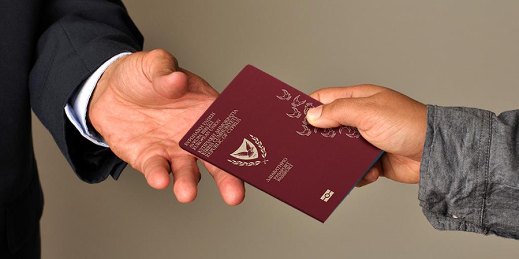 Ρώσοι επιστρέφουν τα κυπριακά διαβατήρια λόγω πιέσεων από το Κρεμλίνο