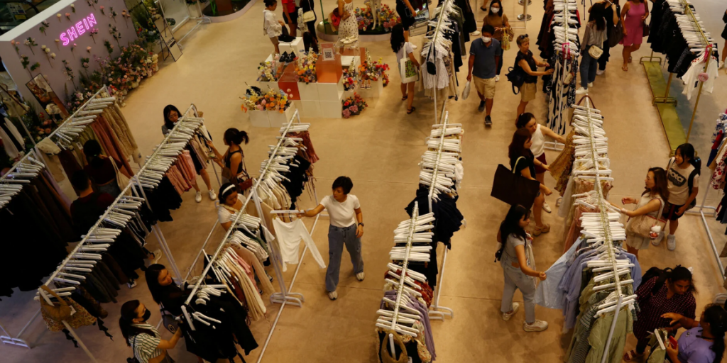 Οι δασμοί του Τραμπ «παγώνουν» τις καμπάνιες των influencers