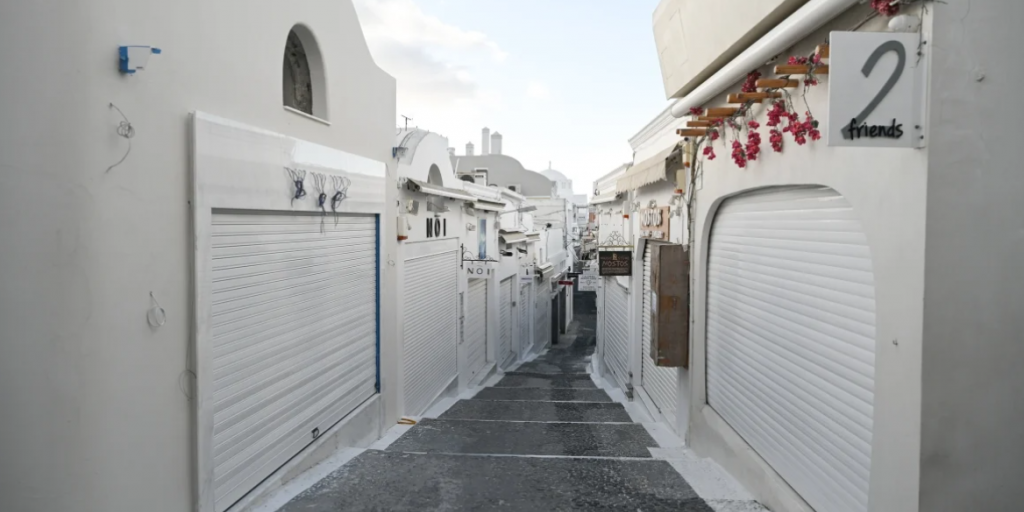 ΕΣΕΕ: Να εφαρμοστούν για Σαντορίνη και Αμοργό όλα τα μέτρα στήριξης που ίσχυαν στην πανδημία