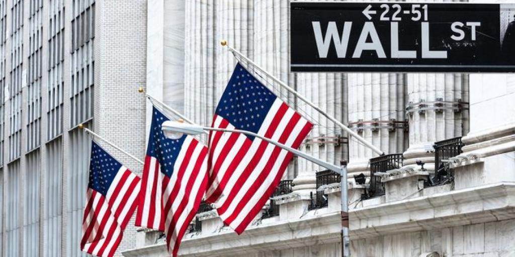 Wall Street: Ανοδικό ξέσπασμα στο φώτο φίνις με ρεκόρ για τον S&P 500
