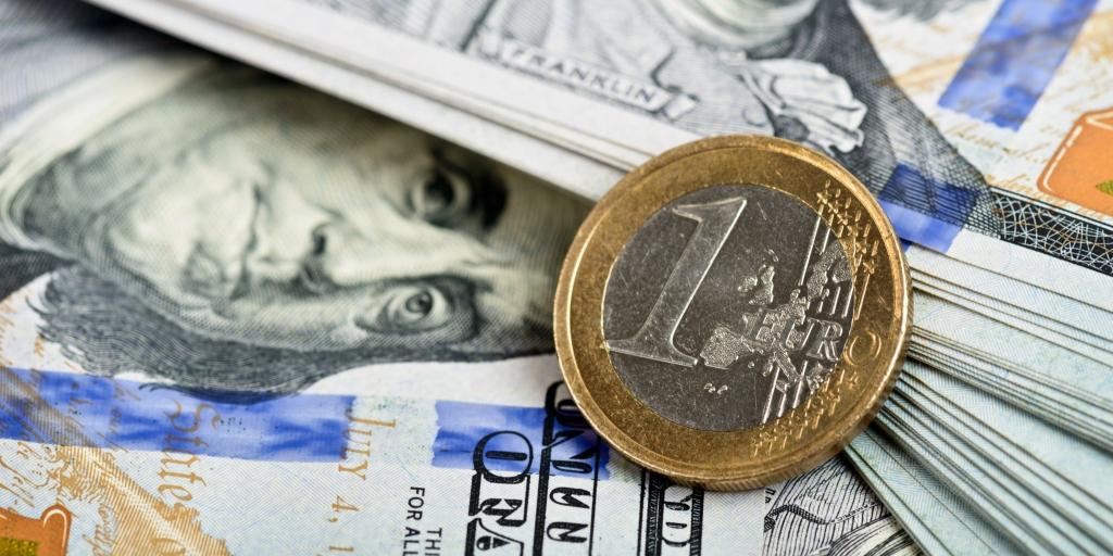 Σε υψηλό 3 μηνών το ευρώ με ώθηση από το σχέδιο της ΕΕ για τις αμυντικές δαπάνες Σε υψηλό 3 μηνών το ευρώ με ώθηση από το σχέδιο της ΕΕ για τις αμυντικές δαπάνες