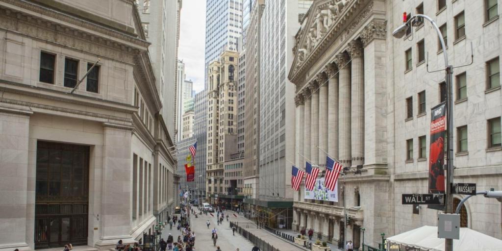 Wall Street: Με μετριοπαθή κέρδη ολοκληρώθηκε η χειρότερη εβδομάδα από τον περασμένο Σεπτέμβριο Wall Street: Με μετριοπαθή κέρδη ολοκληρώθηκε η χειρότερη εβδομάδα από τον περασμένο Σεπτέμβριο