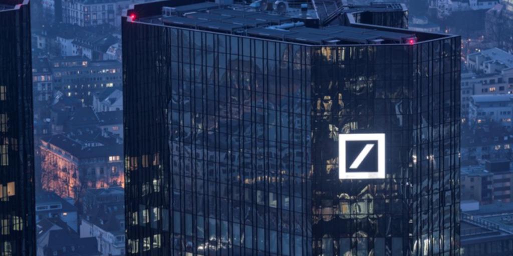 Deutsche Bank: Ρεκόρ μπόνους €2,5 δισ. – Η μεγαλύτερη αύξηση της δεκαετίας Deutsche Bank: Ρεκόρ μπόνους €2,5 δισ. – Η μεγαλύτερη αύξηση της δεκαετίας