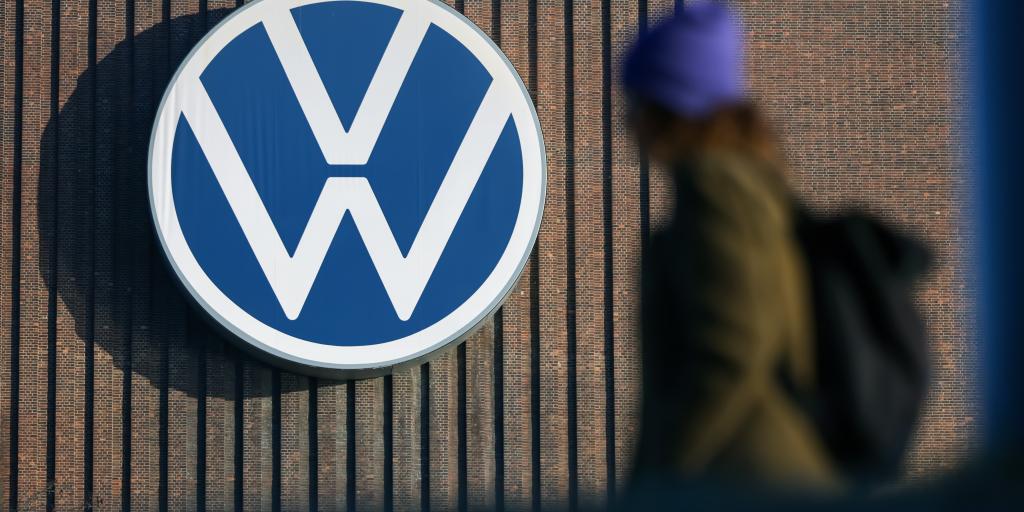 Volkswagen: Οι φόβοι για τους δασμούς Τραμπ οδήγησαν τα κέρδη της σε βουτιά 40% Volkswagen: Οι φόβοι για τους δασμούς Τραμπ οδήγησαν τα κέρδη της σε βουτιά 40%