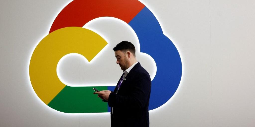Google: Αντιμέτωπη με νέα αγωγή στη Βρετανία – Πιθανές αποζημιώσεις £5 δισ. Google: Αντιμέτωπη με νέα αγωγή στη Βρετανία – Πιθανές αποζημιώσεις £5 δισ.
