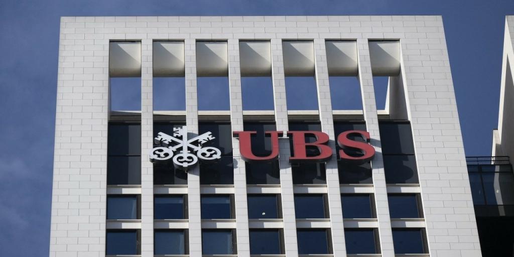 UBS: Θα πληρώσει 1 εκατ. για σκάνδαλο φοροδιαφυγής της Credit Suisse