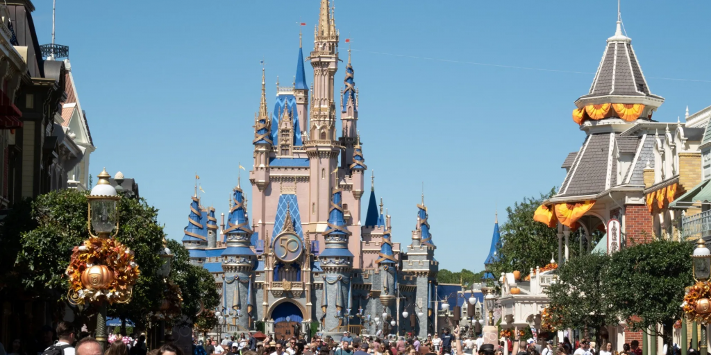 Η Disney αυξάνει τις εκτιμήσεις για τα κέρδη του 2025 – Βλέπει ισχυρή ανάπτυξη στο streaming