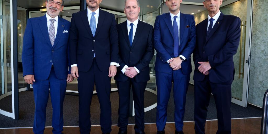 Ποια είναι τα 3Α του νέου προέδρου της ΟΕΒ και ποια παύση ζήτησε ο απερχόμενος Ποια είναι τα 3Α του νέου προέδρου της ΟΕΒ και ποια παύση ζήτησε ο απερχόμενος
