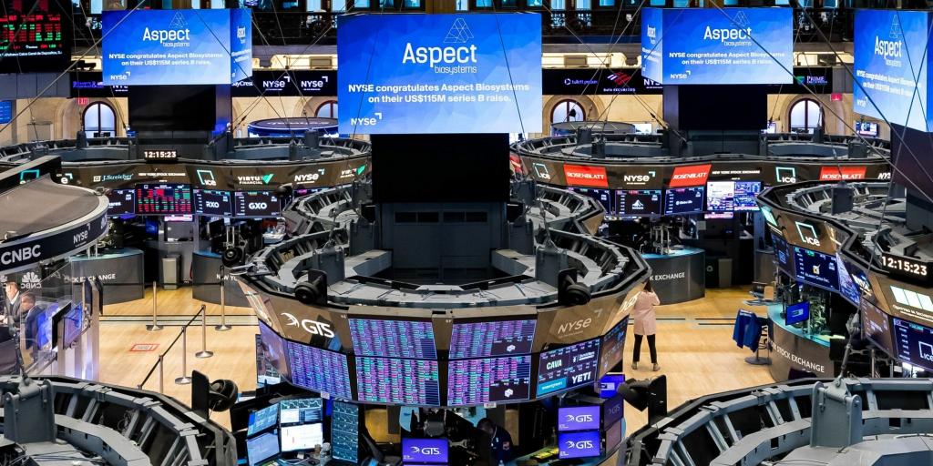Νέα άνοδος στη Wall Street – Επιστρέφει σε θετικό έδαφος για το 2025 Νέα άνοδος στη Wall Street – Επιστρέφει σε θετικό έδαφος για το 2025