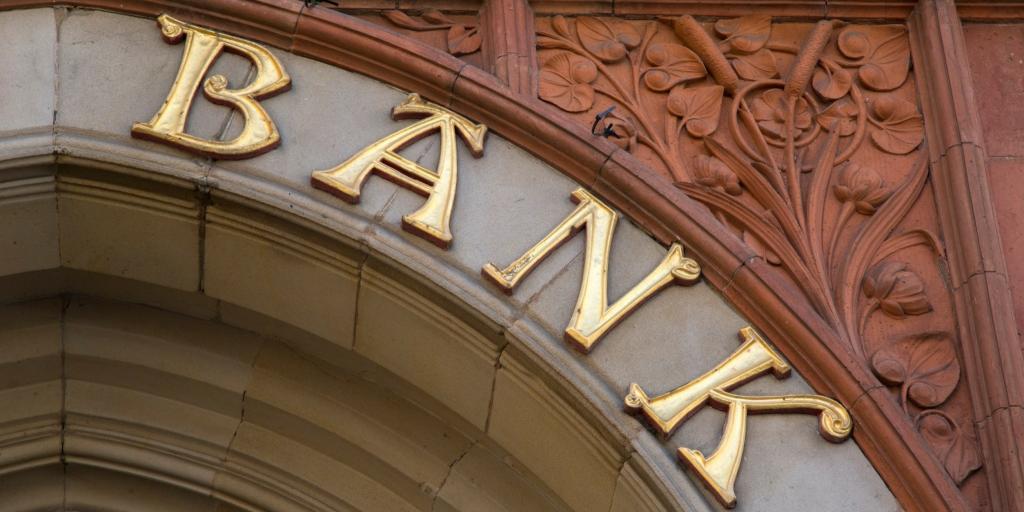 Η ΕΕ αναβάλλει για το ’27 τους νέους κεφαλαιακούς κανόνες για τα trading desks των τραπεζών Η ΕΕ αναβάλλει για το ’27 τους νέους κεφαλαιακούς κανόνες για τα trading desks των τραπεζών