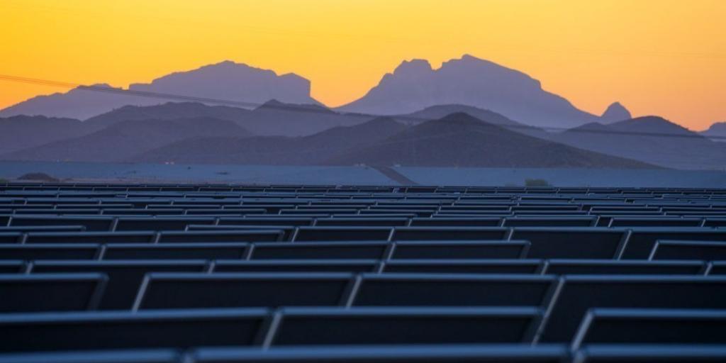 ΗΠΑ: «Μάχη» στον…καυτό ήλιο με δασμούς έως 3.521%
